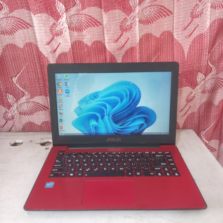 Harga dan Spesifikasi Laptop Asus X453M Red Merah Slim Intel Celeron ...